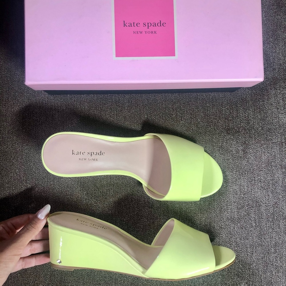 NIB Kate spade Willow wedge slip on sandal